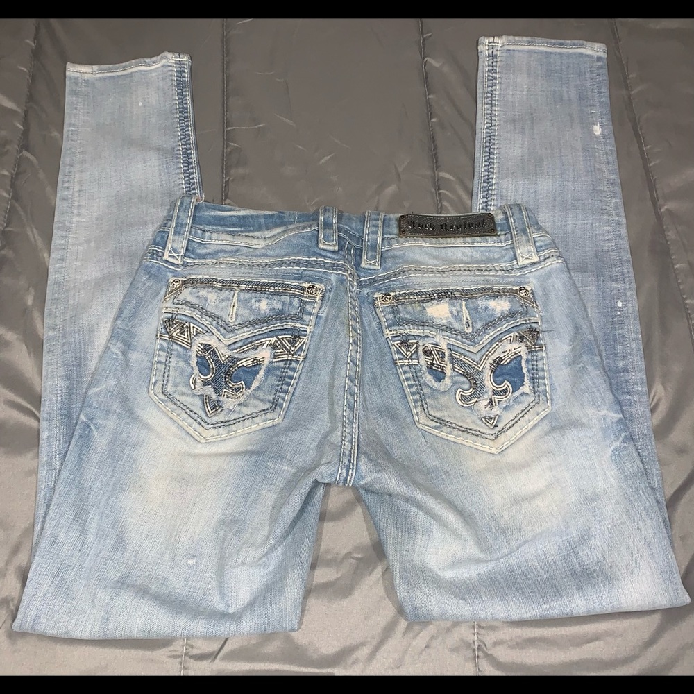 Women’s rock revivals, size 28.